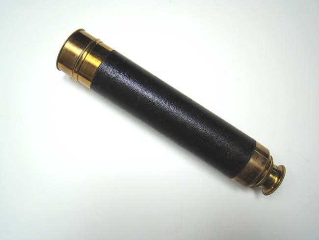A late 19th century French Three-Draw Telescope with removable lens cover circa 1895 — image 2